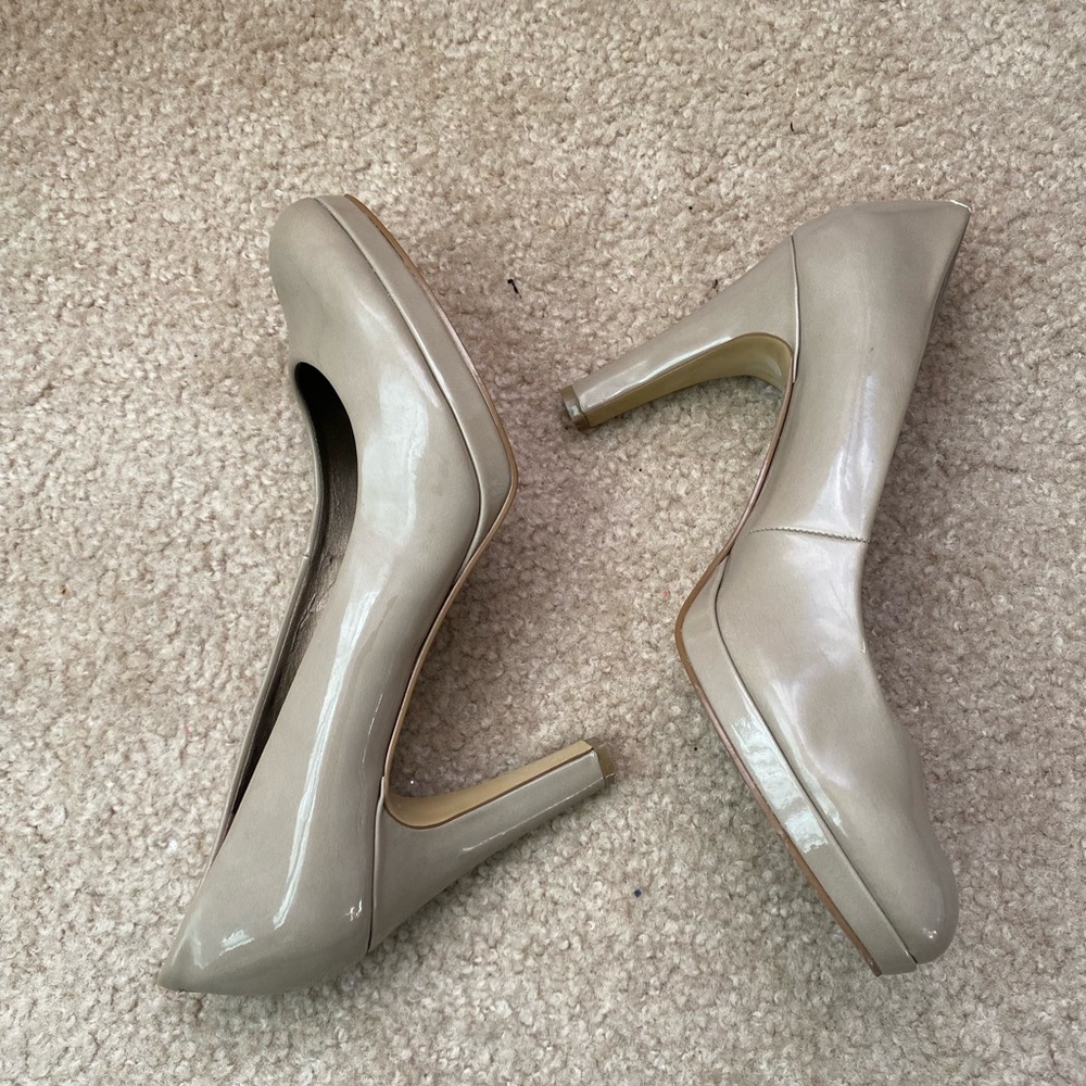 Bandolino Nude Patent Leather Heels